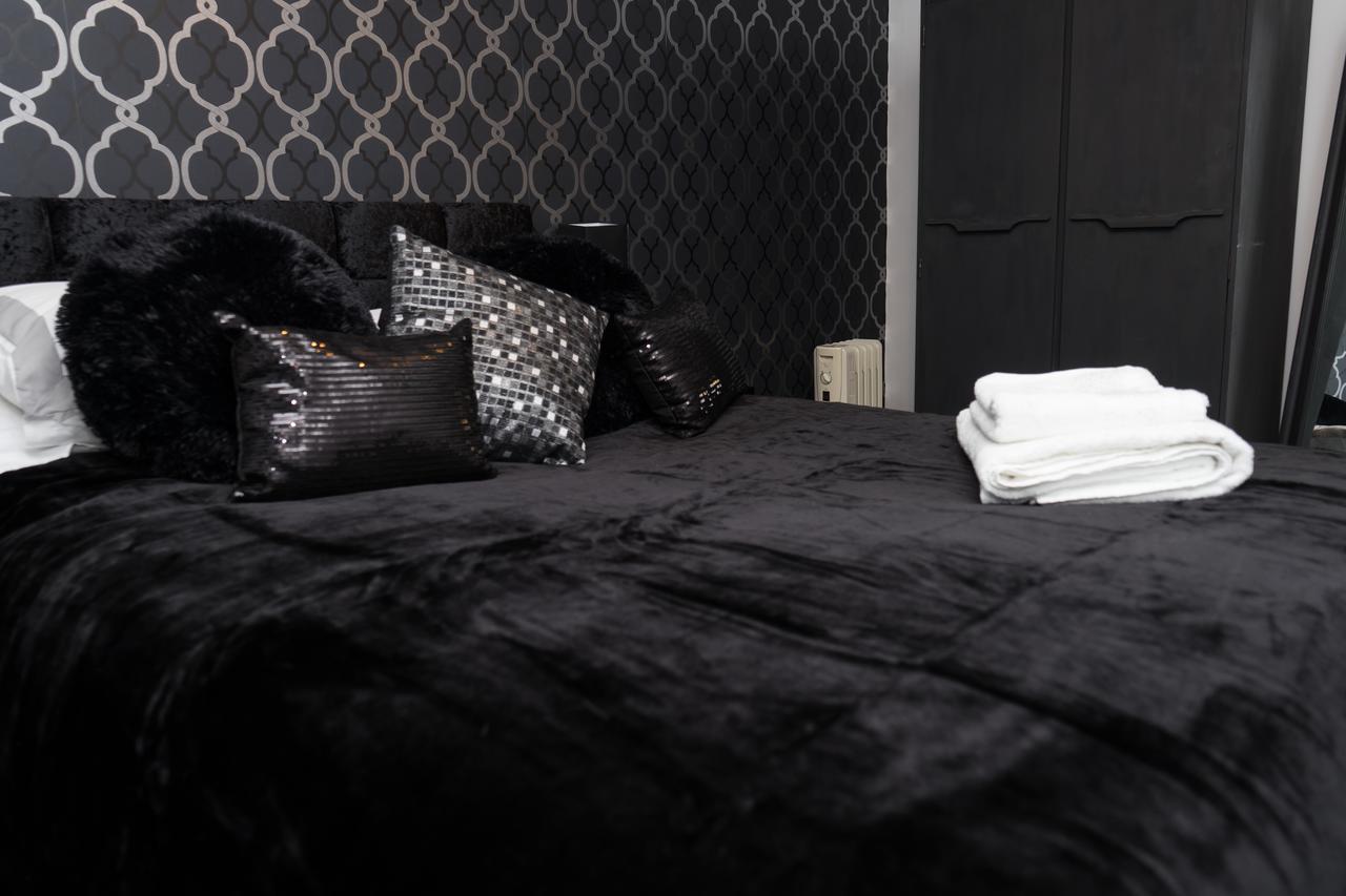 Hullidays - Theatre Side Apartment - Refurbished 2023 Kingston upon Hull Buitenkant foto